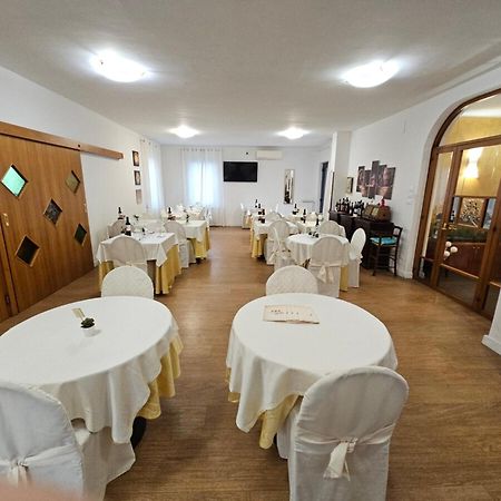 Hotel Mazzocchetti Чита' Сант'Анджело Екстериор снимка