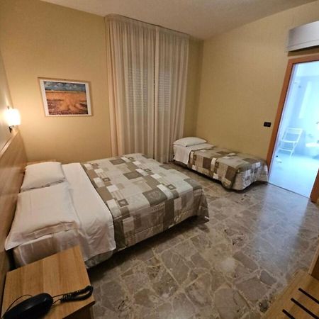 Hotel Mazzocchetti Чита' Сант'Анджело Екстериор снимка