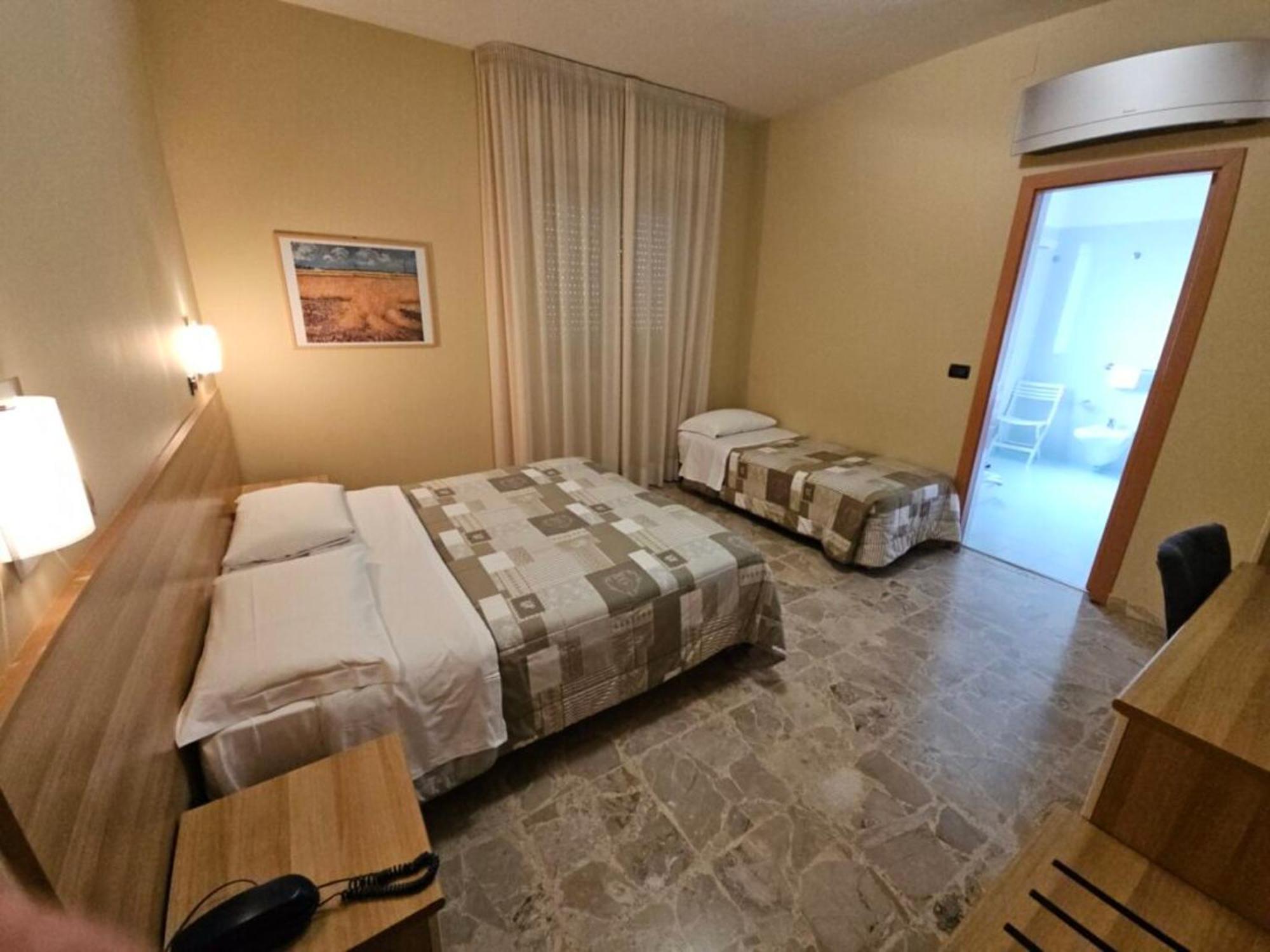 Hotel Mazzocchetti Чита' Сант'Анджело Екстериор снимка