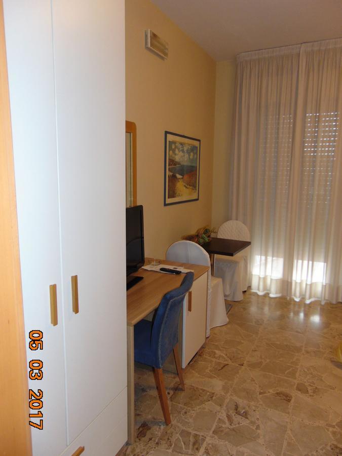 Hotel Mazzocchetti Чита' Сант'Анджело Екстериор снимка