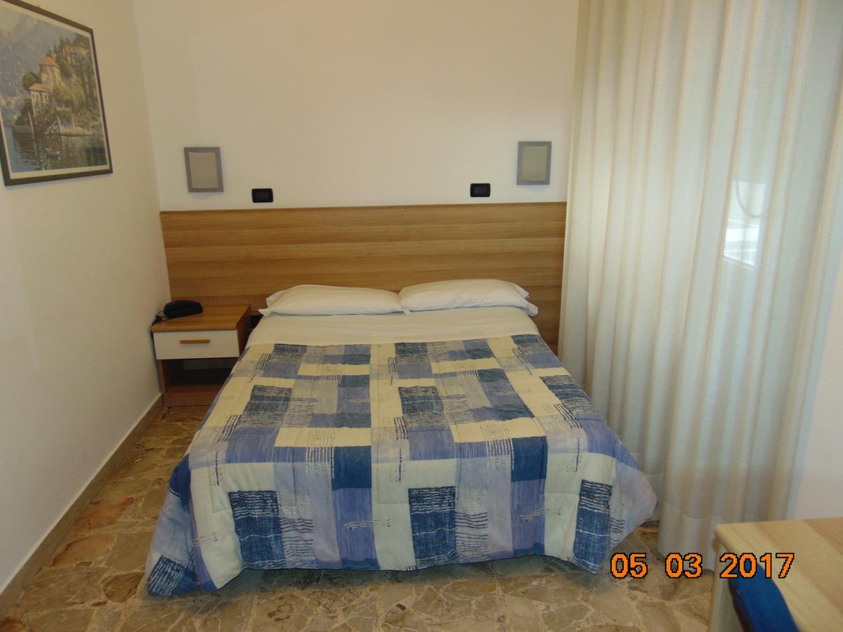 Hotel Mazzocchetti Чита' Сант'Анджело Екстериор снимка
