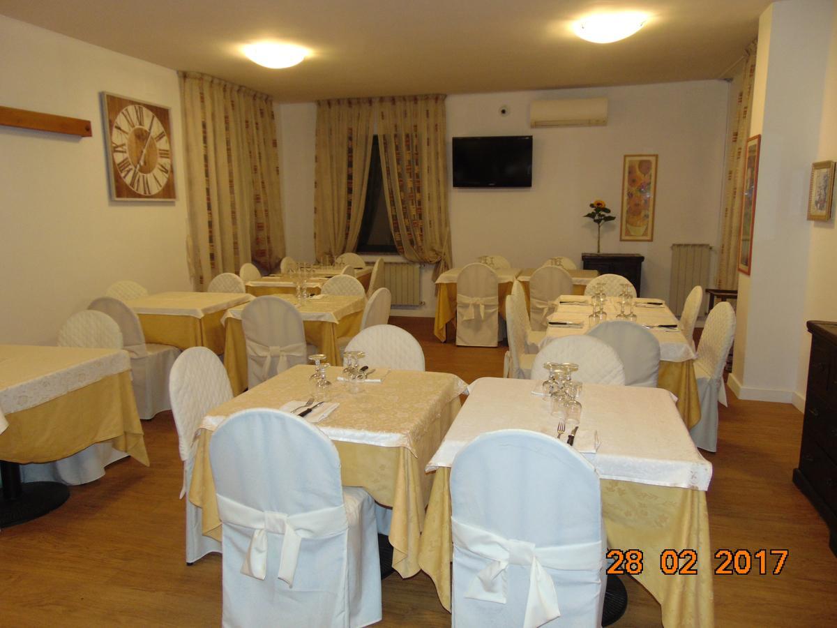 Hotel Mazzocchetti Чита' Сант'Анджело Екстериор снимка