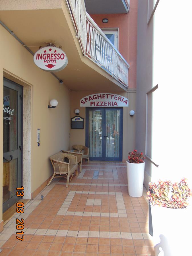 Hotel Mazzocchetti Чита' Сант'Анджело Екстериор снимка