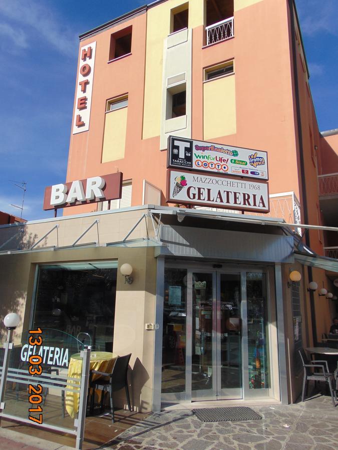 Hotel Mazzocchetti Чита' Сант'Анджело Екстериор снимка
